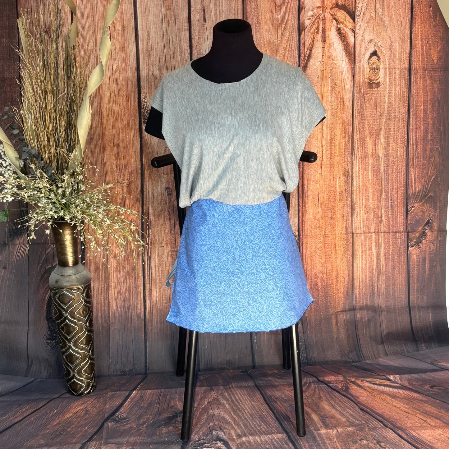 Laeknas Charity TShirt Apron w/ inserted Pockets….