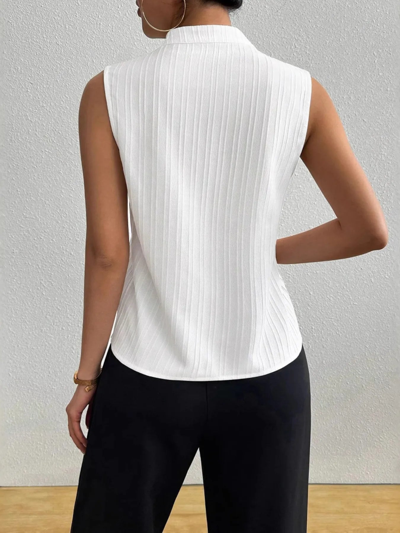 Textured Notched Tank