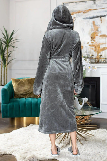 Women’s Plush Hooded Robe - Spa-Worthy Comfort at Home